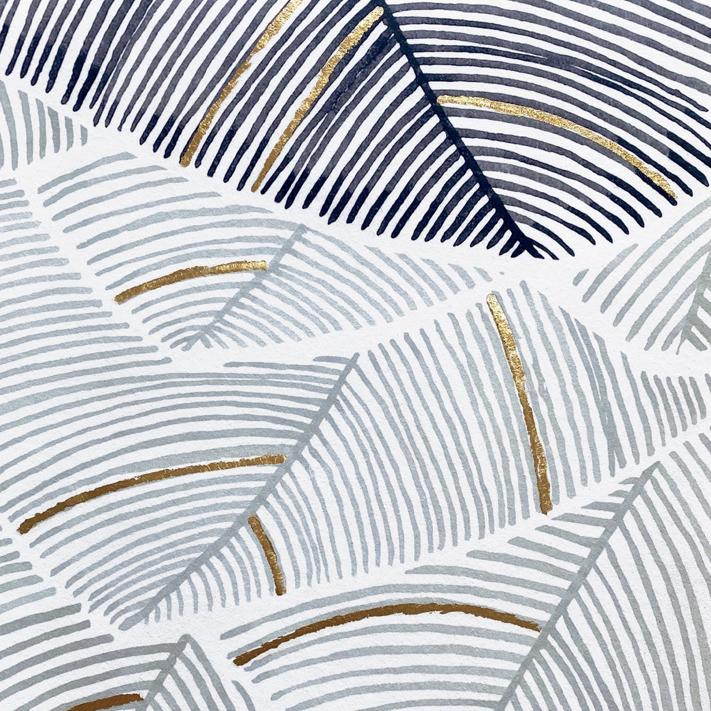 Feuillu Gris et dorure artisanale